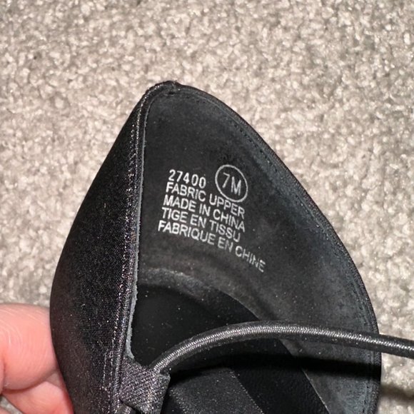 Vintage Mantles Black Closed Almond Toe Pumps Heels 3 Inch 3” Size 7 - Picture 8 of 8